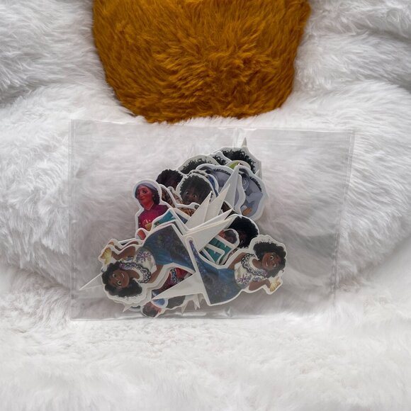 Disney Encanto Birthday Decorations Set NEW (SKU: 271MI) - Picture 2 of 5